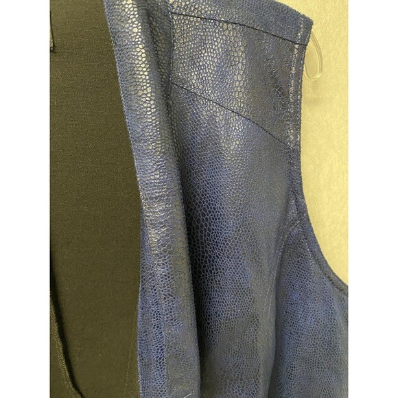 G. By Giuliana Blue Snakeskin Look Vest Size Medium - Picture 3 of 6